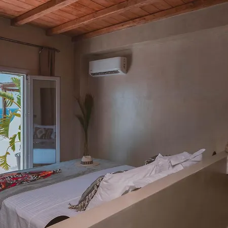 Legends In Town, By Mykonos High