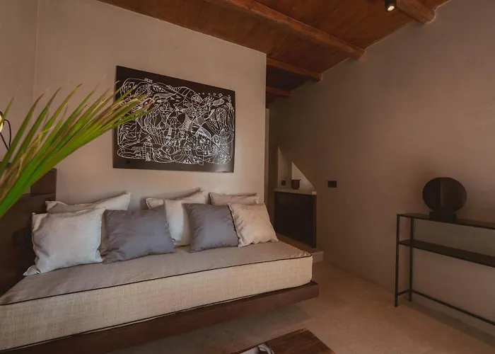 Legends In Town, By Mykonos High 4*