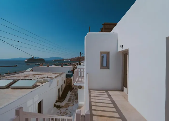 Legends In Town, By Mykonos High