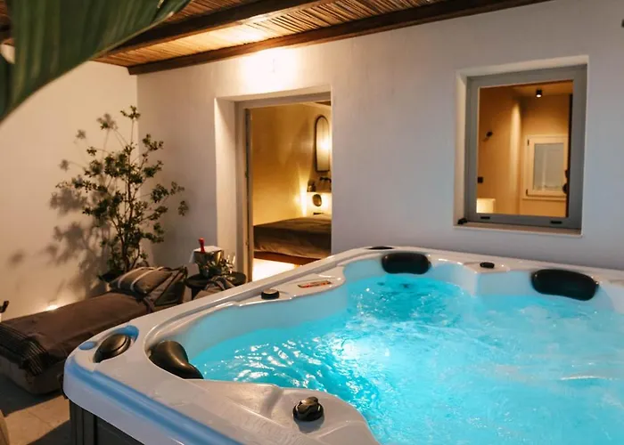 Legends In Town, By Mykonos High 4*