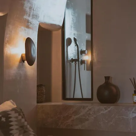 Legends In Town, By Mykonos High Apartahotel