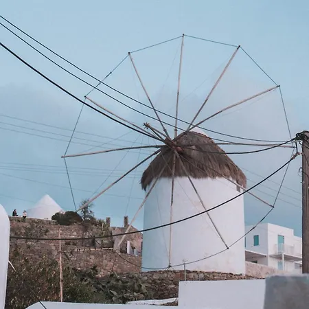 Legends In Town, By Mykonos High