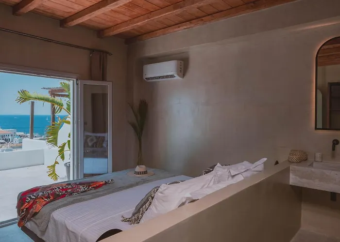 Legends In Town, By Mykonos High