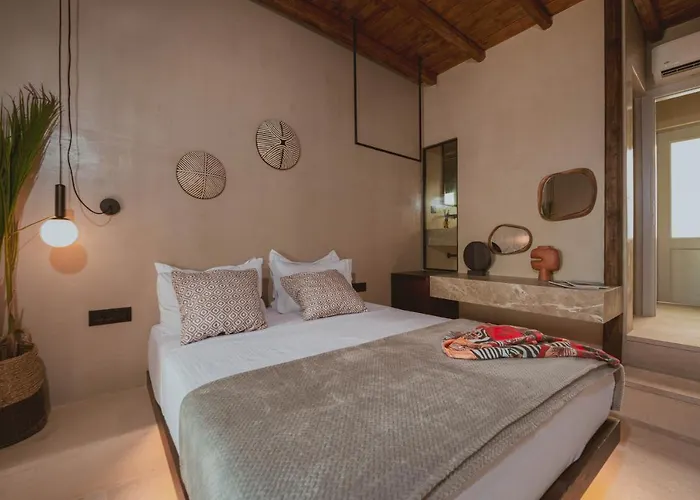 Legends In Town, By Mykonos High Aparthotel