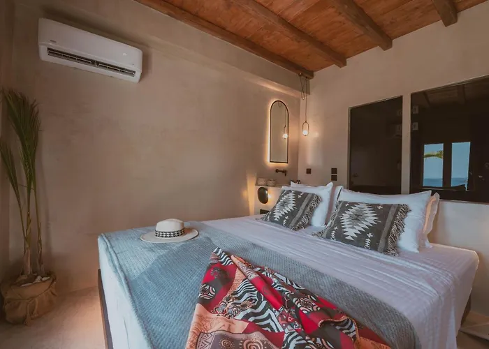 Legends In Town, By Mykonos High Hotel apartamentowy 3*