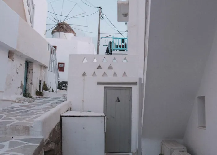 Hotel apartamentowy Legends In Town, By Mykonos High 3*