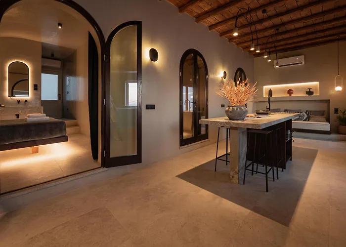 Legends In Town, By Mykonos High Aparthotel